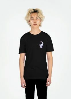 T6 The Reckoning Tee -T6 shop beachghostsailorblackfrontmodelTee2