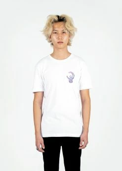 T6 The Reckoning Tee -T6 shop beachghostsailorwhitefrontmodelTee2